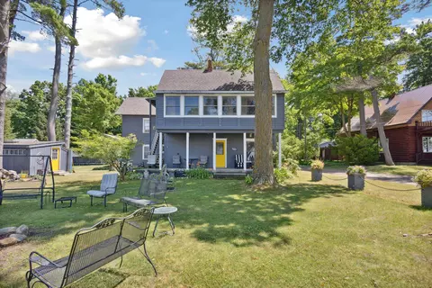 Exterior - 216 Sunset Blvd, Crystal, MI 48818 photo 3 of 11