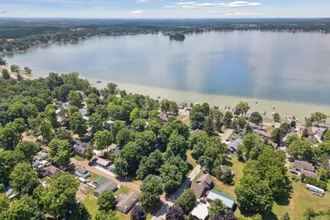 View/Area - 216 Sunset Blvd, Crystal, MI 48818 photo 13 of 22