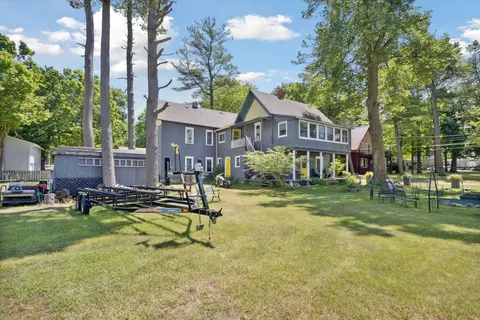 Exterior - 216 Sunset Blvd, Crystal, MI 48818 photo 9 of 11