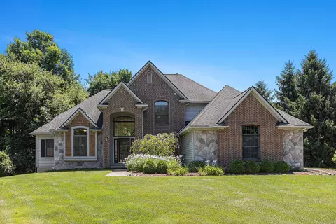 4739 Wildflower Ct, Ann Arbor, MI 48108