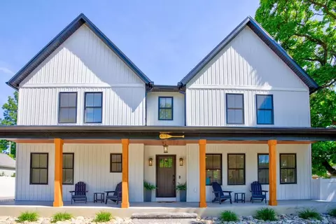 413 Edgell St, South Haven, MI 49090