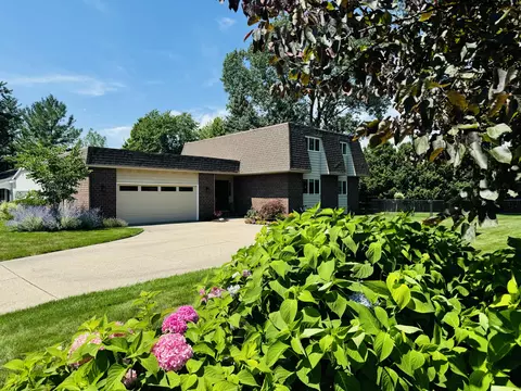4287 Choctaw Dr SW, Grandville, MI 49418