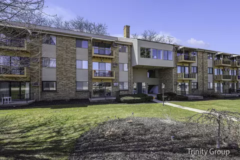 2433 Byron Center Ave SW #301, Wyoming, MI 49519