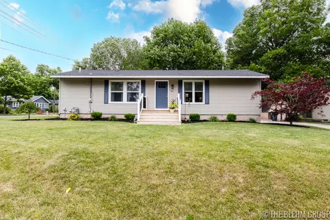 280 Norwood St, Rockford, MI 49341