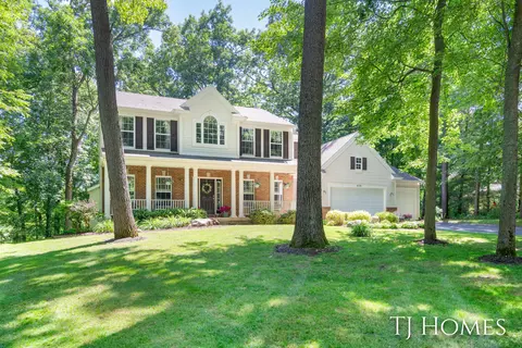 4228 Trail East Dr NE, Ada, MI 49301