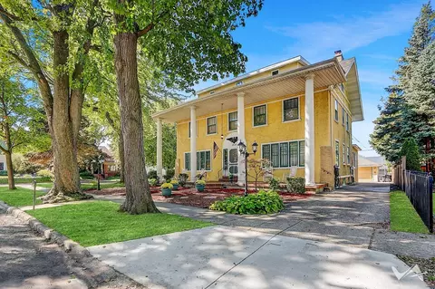 1218 State St, St. Joseph, MI 49085
