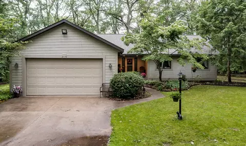 2178 Macarthur Rd, Muskegon, MI 49442