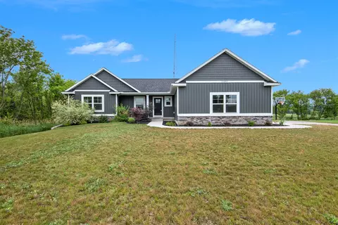 11677 SE 64th St, Alto, MI 49302