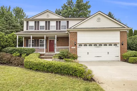 9160 Lakewood Dr, Whitmore Lake, MI 48189