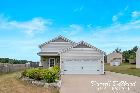 378 Green Ridge Dr SE, Caledonia, MI 49316