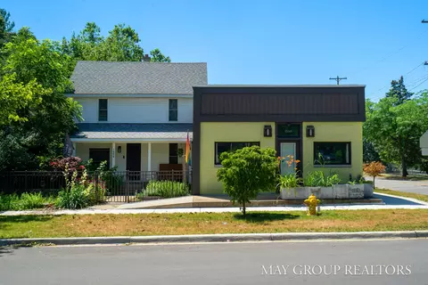 1559 College Ave NE, Grand Rapids, MI 49505
