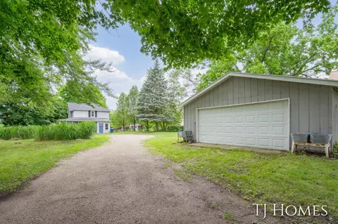 932 James St, Belding, MI 48809 photo 25