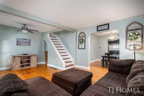 932 James St, Belding, MI 48809 photo 5