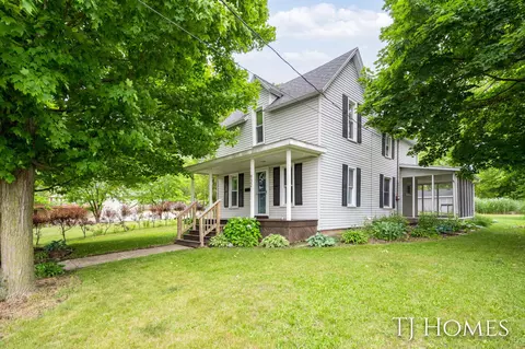 932 James St, Belding, MI 48809