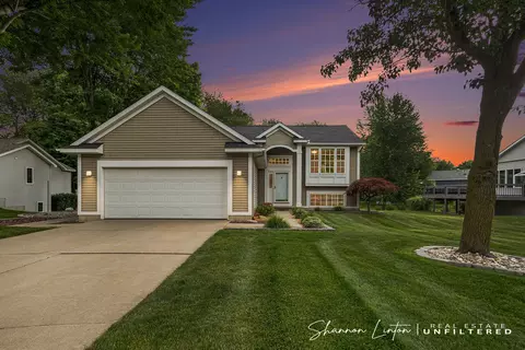 10906 Timberline Dr, Allendale, MI 49401
