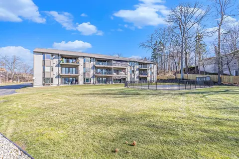 1 Hiawatha Cove Trl #17, Battle Creek, MI 49015