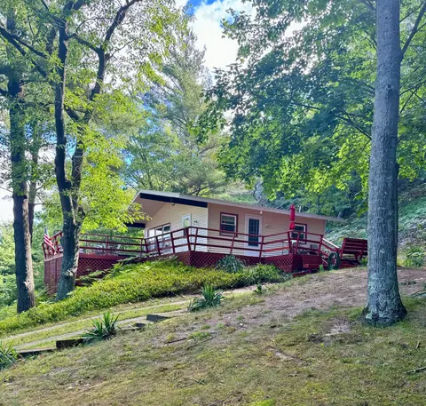 56 S Lighthouse Dr, Mears, MI 49436