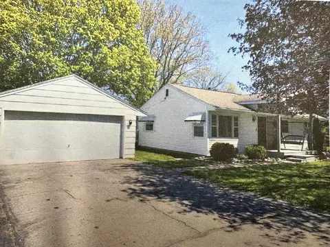 2508 Dan St, Jackson, MI 49201