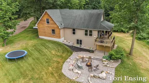 9634 Amsden Rd, Fenwick, MI 48834