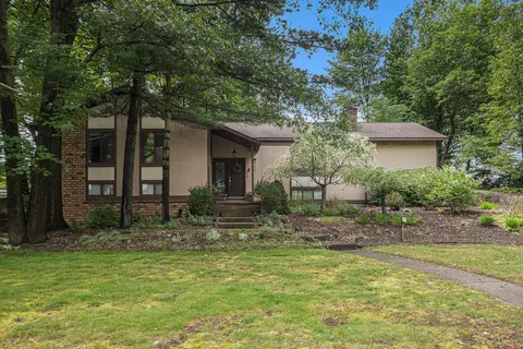 916 Seminole Ave, Ludington, MI 49431