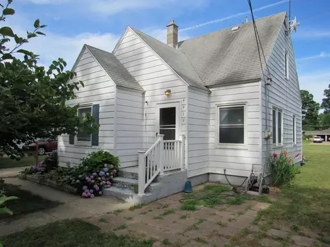 4910 Walton Ave SW, Grand Rapids, MI 49548