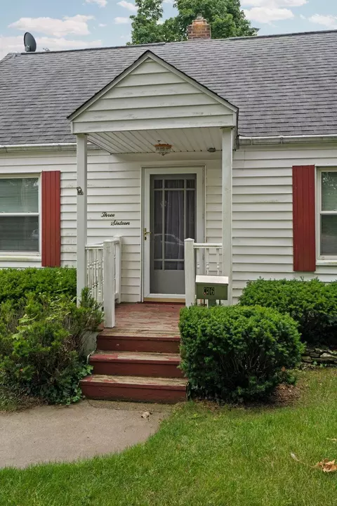 316 W Patterson St, Tecumseh, MI 49286 photo 4