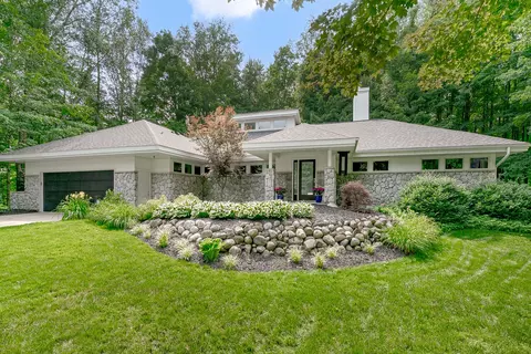 7645 Richland Woods Ct, Richland, MI 49083