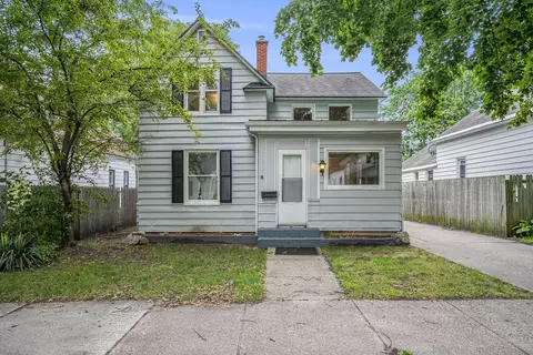 30 E 18th St, Holland, MI 49423