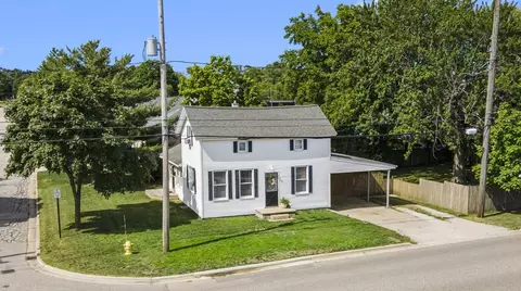 116 S Park St, Spring Lake, MI 49456