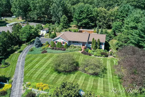 1939 Post Dr NE, Belmont, MI 49306