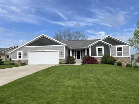 6348 W Canterbury NE, Belmont, MI 49306