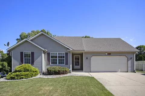 2626 Hazelnut Ln, Kalamazoo, MI 49004