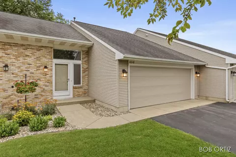 1016 Fairfield Dr, Hudsonville, MI 49426