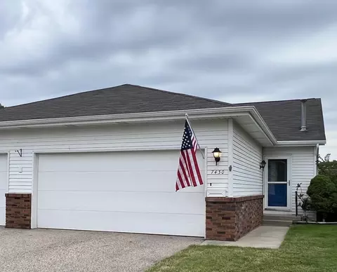 7430 Boulder Bluff Dr #127, Jenison, MI 49428