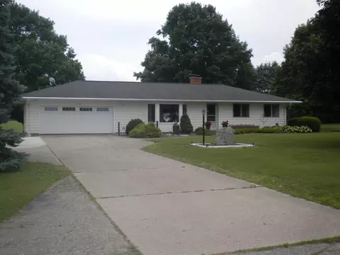 710 E Columbia Rd, Mason, MI 48854