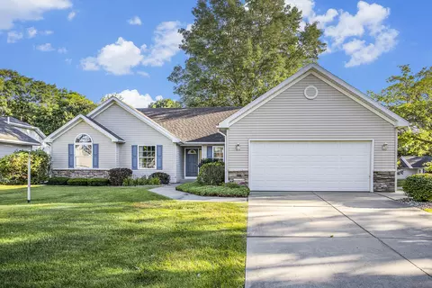 9479 Richwood Ave, Richland, MI 49083