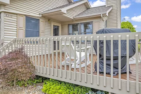 4233 Fairway Ln, Jackson, MI 49201 photo 5