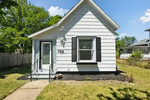 768 Pearl St, Benton Harbor, MI 49022