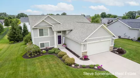 5305 Crestfield Ln, Allendale, MI 49401