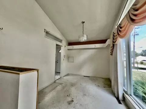 1818 Mcphail St, Flint, MI 48503 photo 14