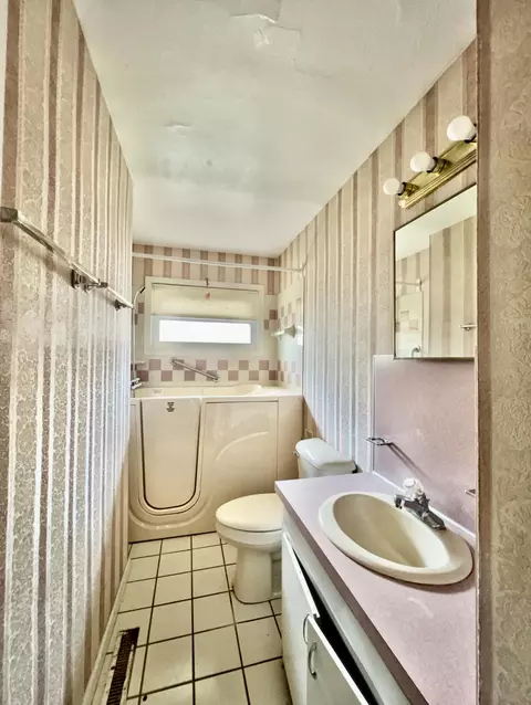 1818 Mcphail St, Flint, MI 48503 photo 42
