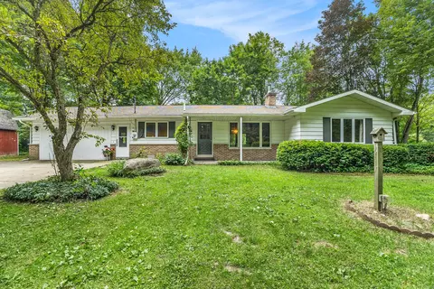 3934 S Riverview Dr, Hesperia, MI 49421 photo 2