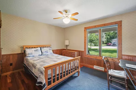 Bedroom - 11950 Bunday Dr, Jerome, MI 49249 photo 4 of 11