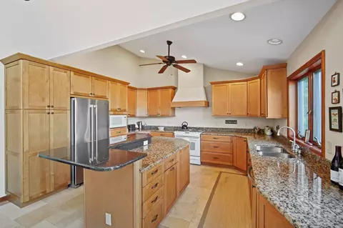 Kitchen - 11950 Bunday Dr, Jerome, MI 49249 photo 1 of 7