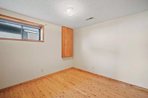 Bedroom - 11950 Bunday Dr, Jerome, MI 49249 photo 9 of 11