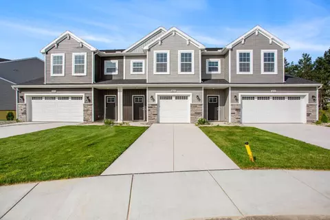 4613 Glen Haven Dr, Kentwood, MI 49512