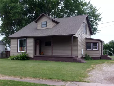 705 St Joseph St, Sturgis, MI 49091