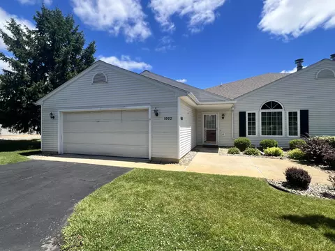 1002 Carriage Dr #B, Tecumseh, MI 49286