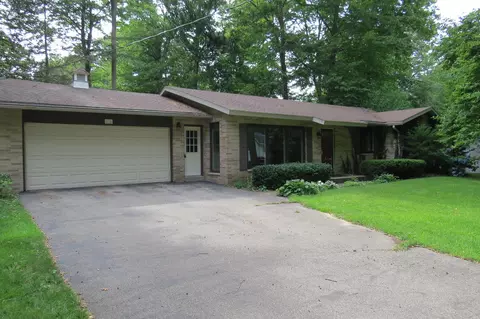 330 Roosevelt Ave, Holland, MI 49424