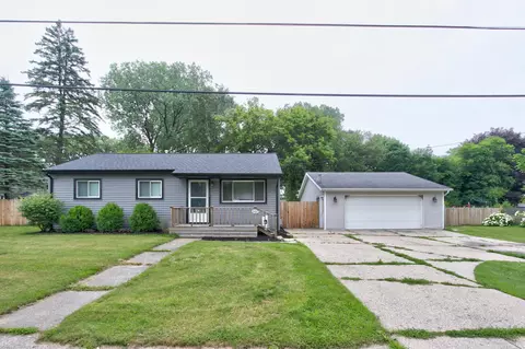 602 S Tana St, Greenville, MI 48838